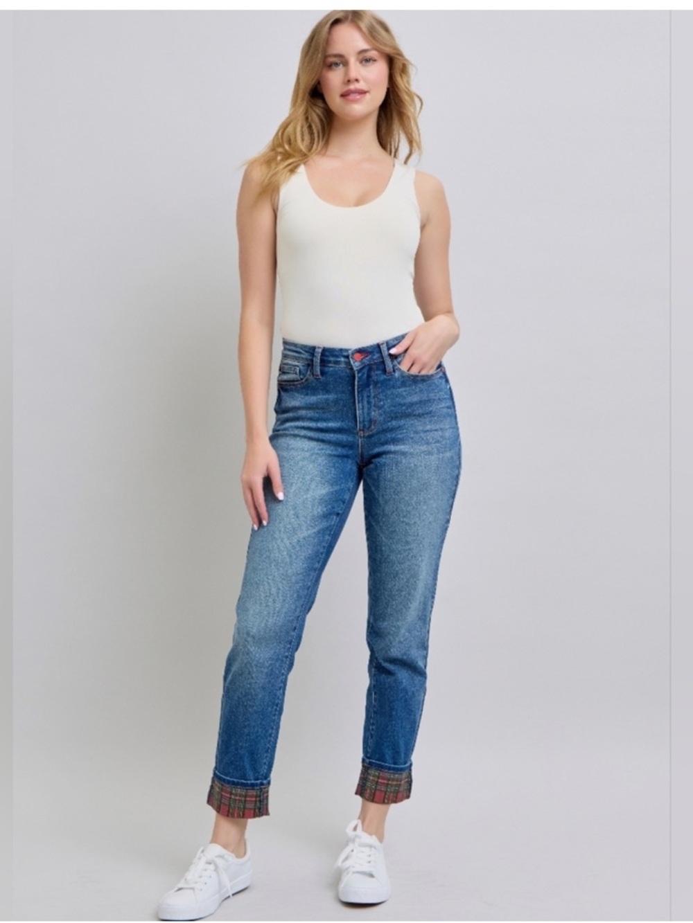 Judy Blue jeans boyfriend fit cuffed ankles plaid lining size 9/29